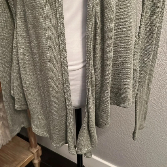 Abercrombie & Fitch Open Grey Knit Long Sleeve Sweater Size Small - Picture 3 of 8